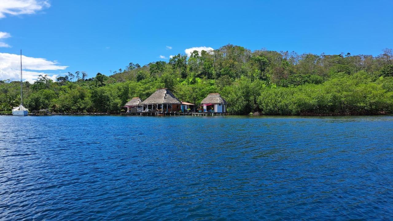 El Clandestino Villa Bocas Town Bagian luar foto
