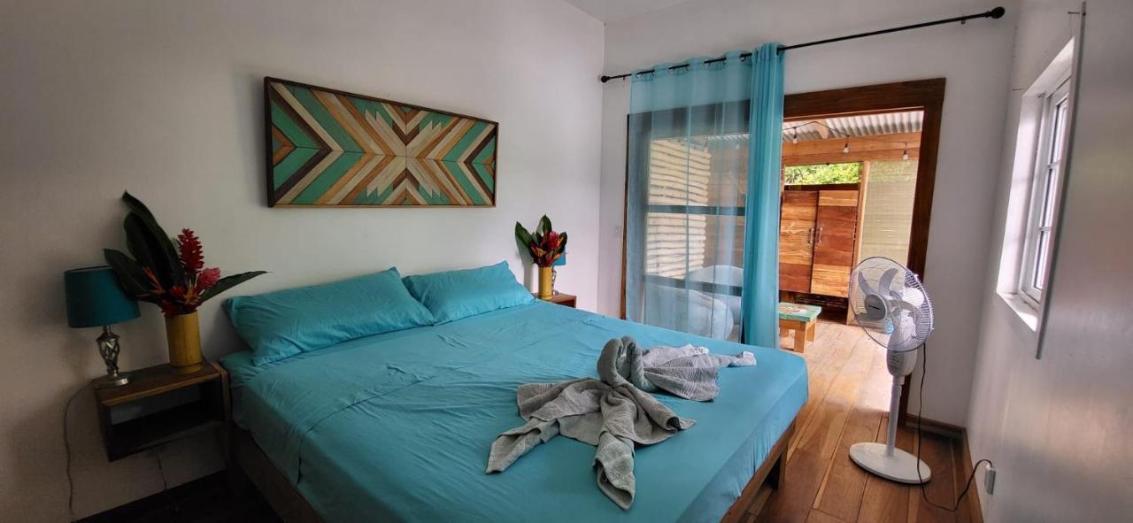 El Clandestino Villa Bocas Town Bagian luar foto