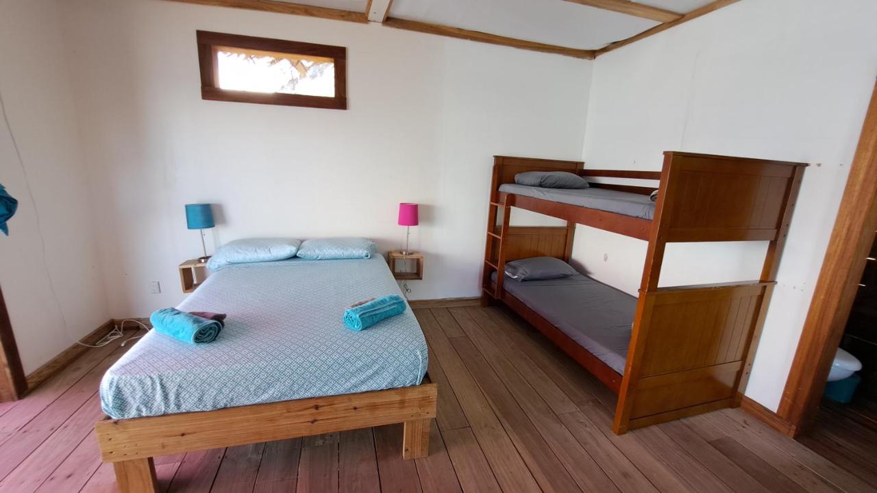 El Clandestino Villa Bocas Town Bagian luar foto