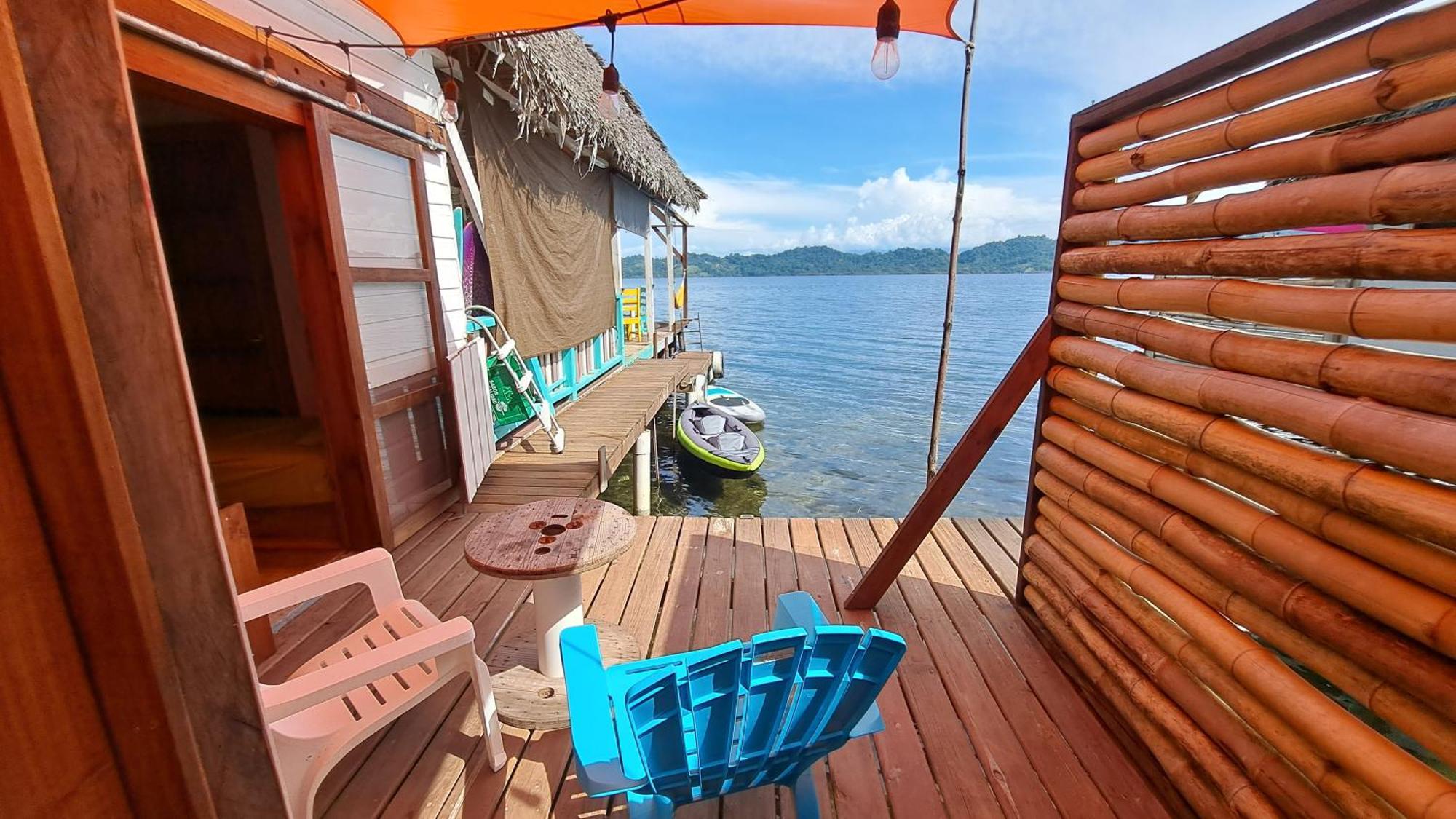 El Clandestino Villa Bocas Town Bagian luar foto