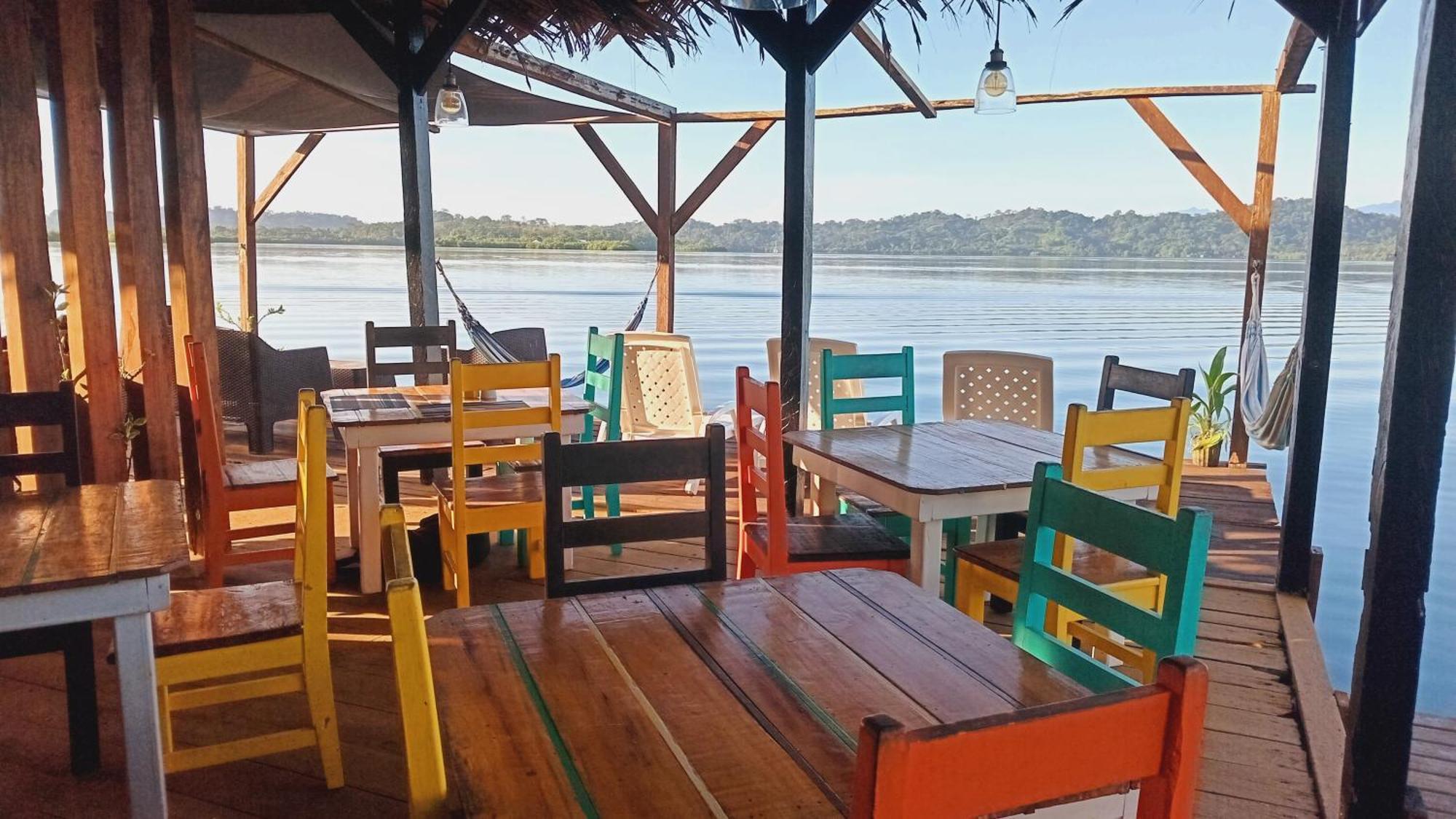 El Clandestino Villa Bocas Town Bagian luar foto