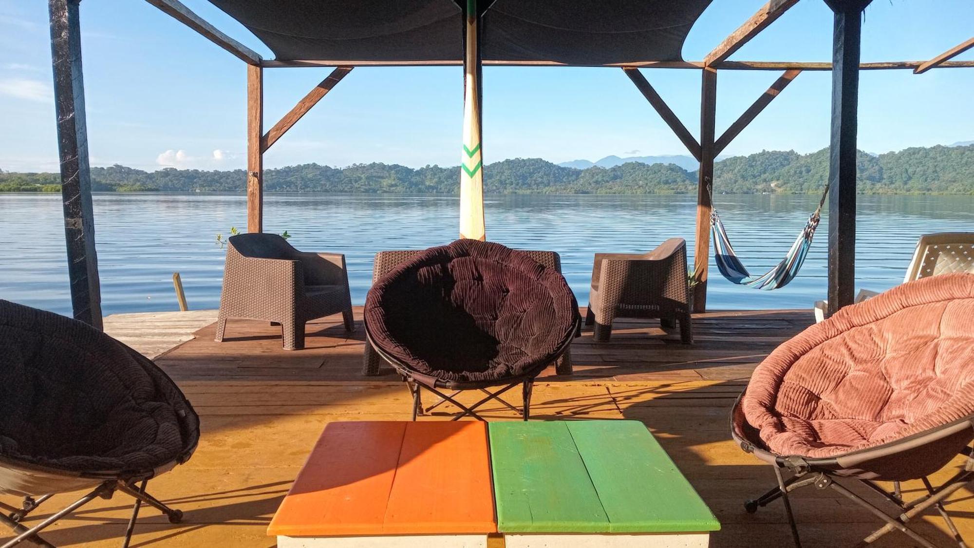 El Clandestino Villa Bocas Town Bagian luar foto